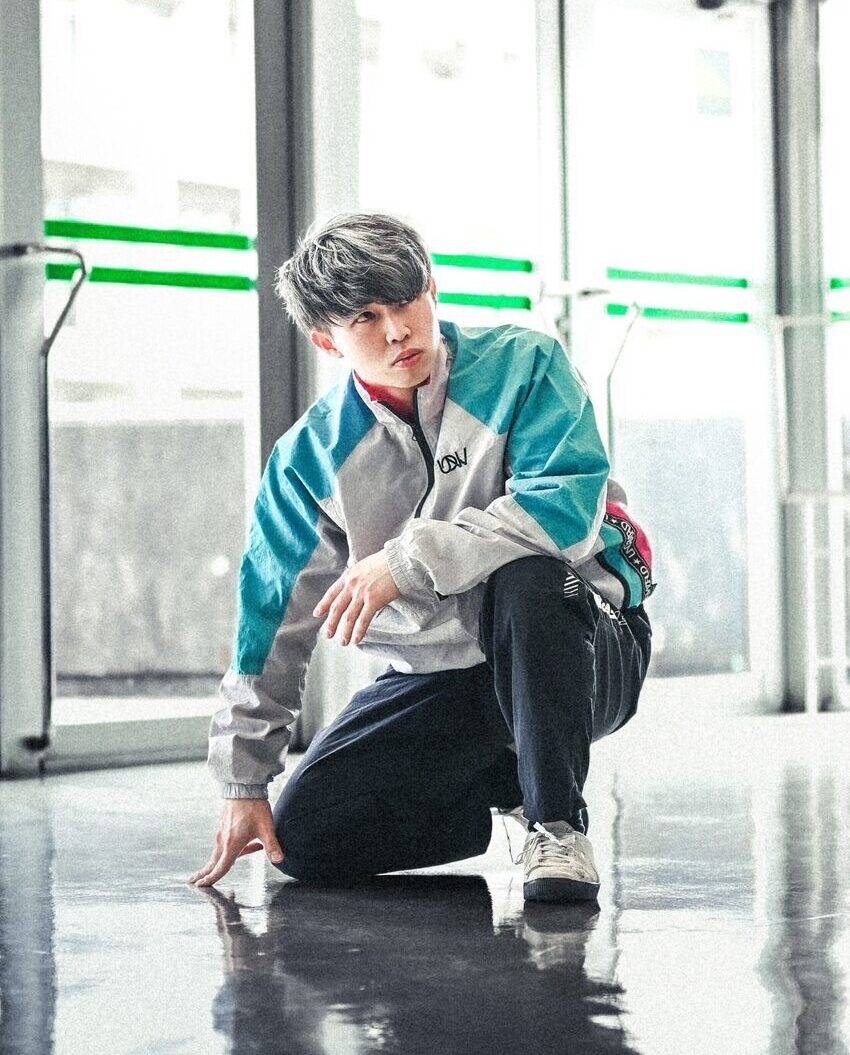 TAKERU